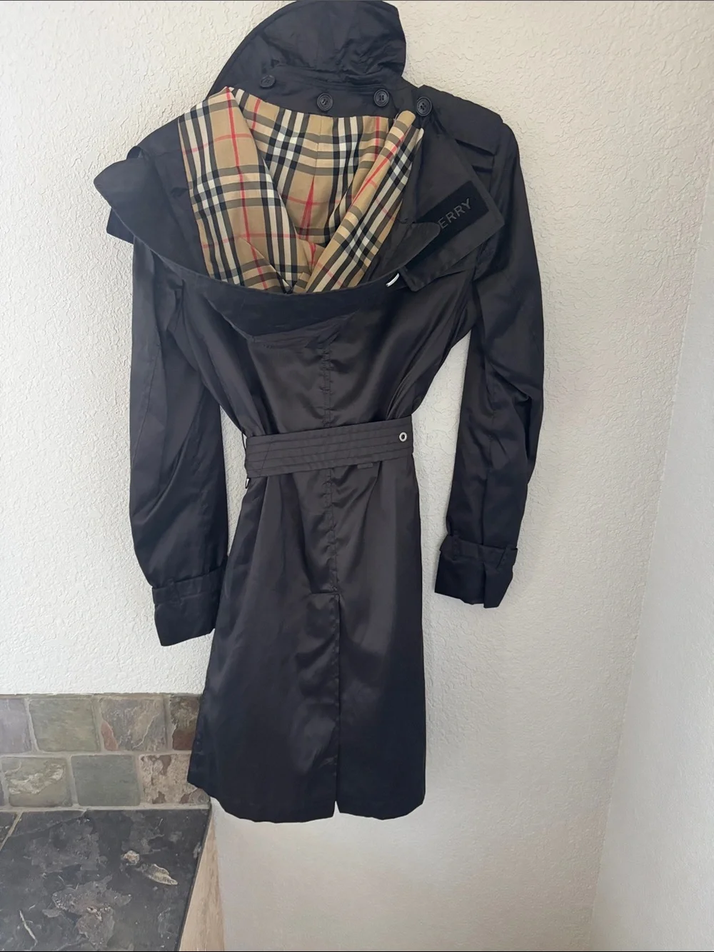 Burberry Black Trench Coat - Picture 5 of 17